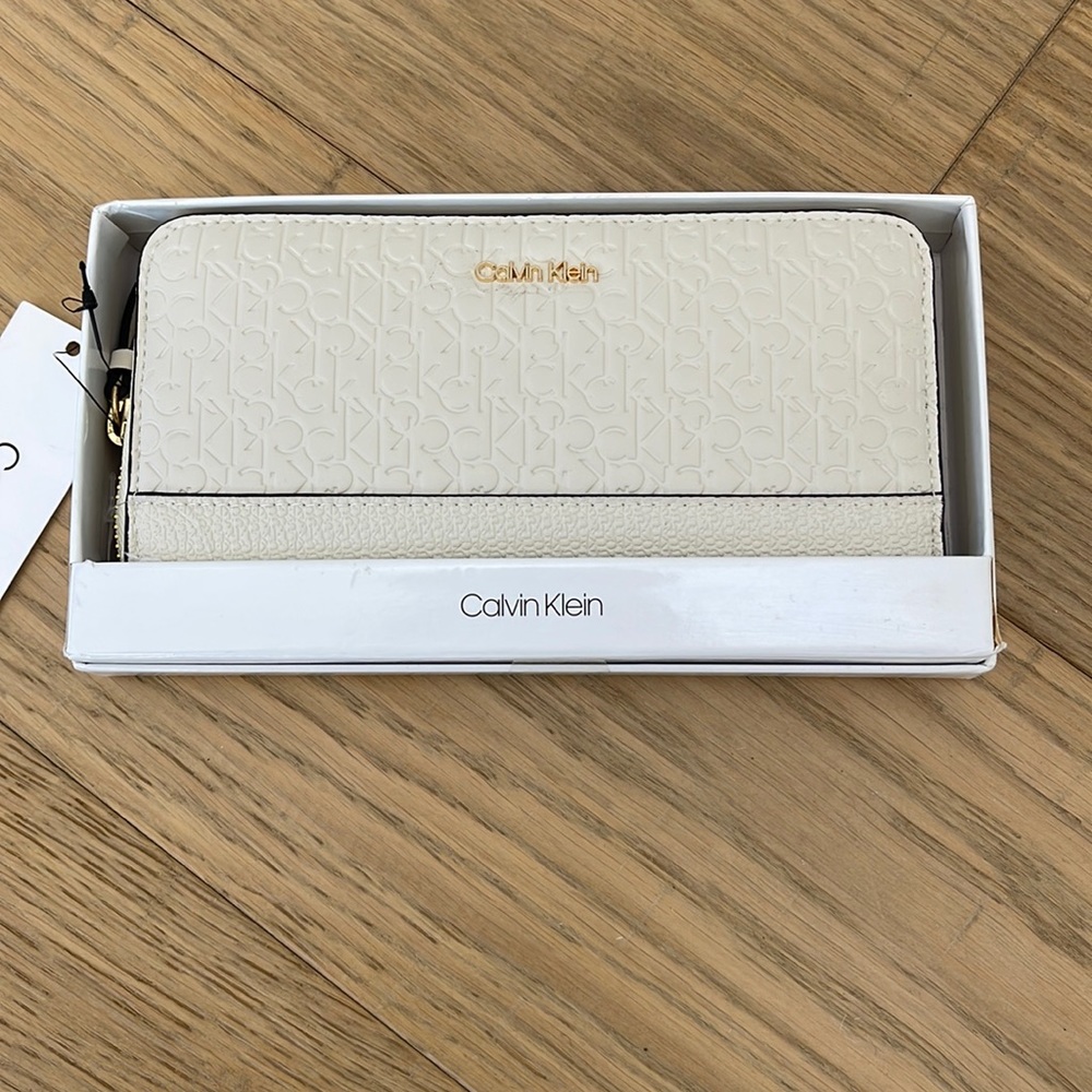 Calvin Klein wallet/wristlet